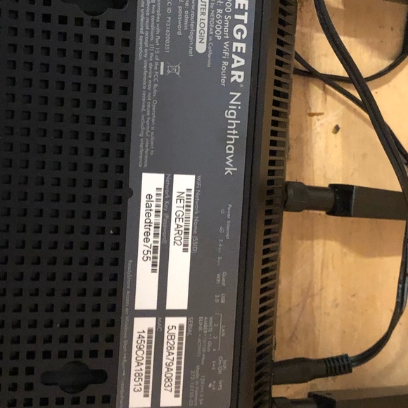 NETGEAR R6900P-100NAS Nighthawk AC1900 Dual Band WiFi Router with Power cord - Picture 12 of 15